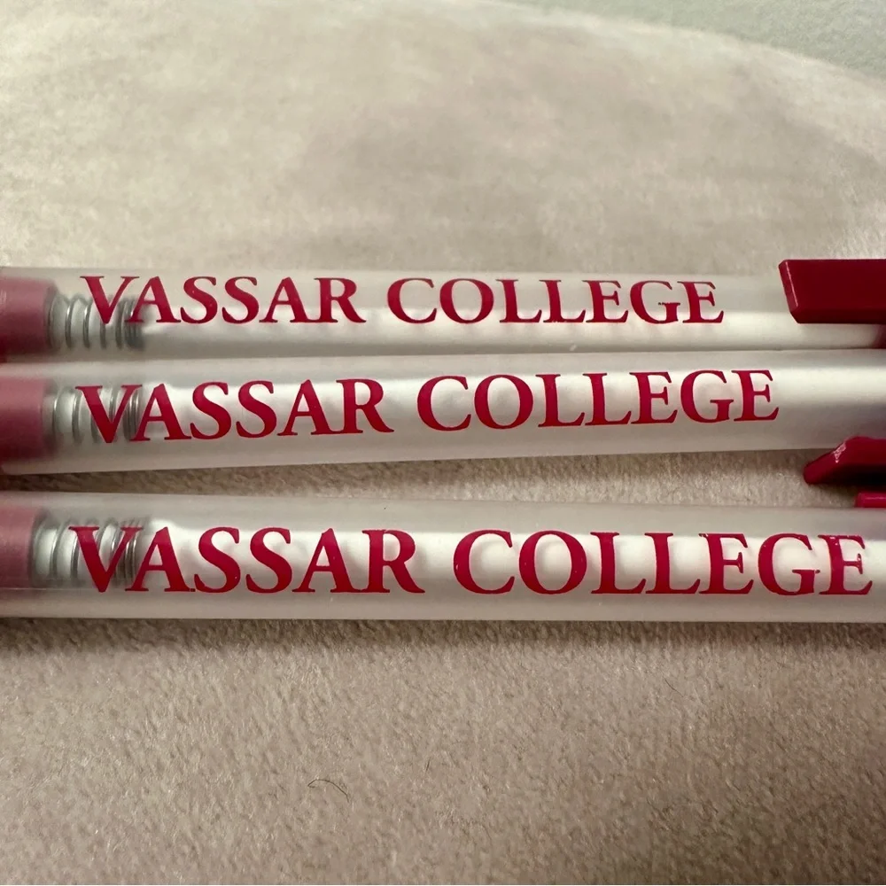 3x Vassar College Pens